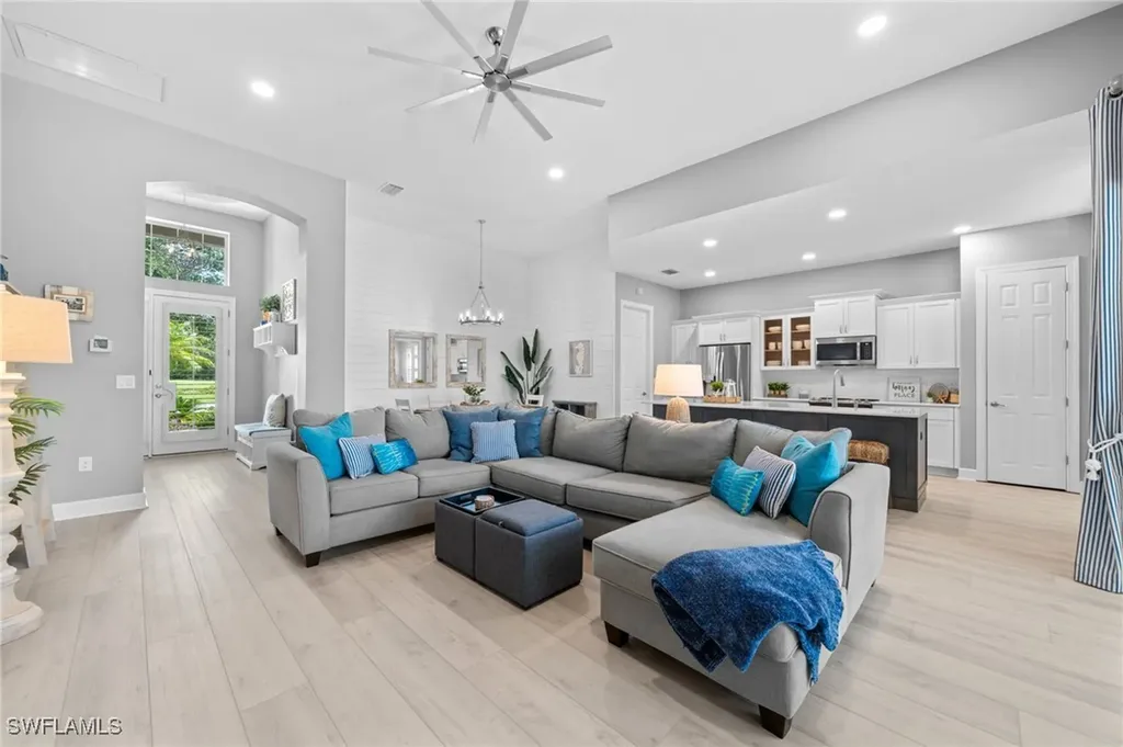 Naples FL, 9451 Quarry Drive