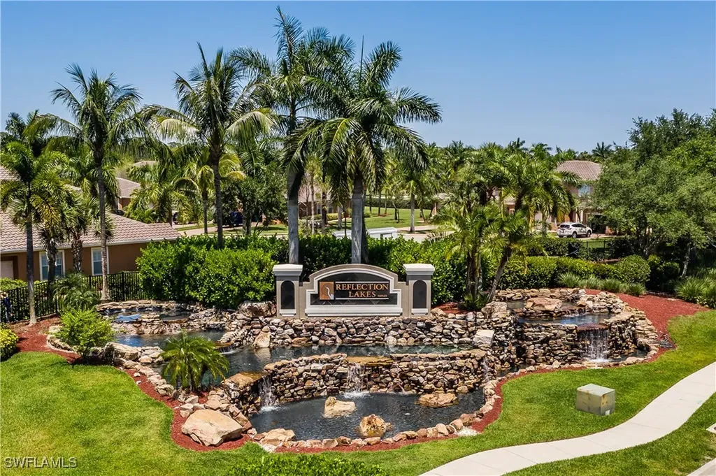 14183 Fall Creek Court Naples FL 34114
