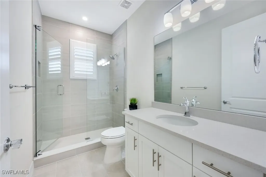 303 Indies Drive W Naples FL 34114