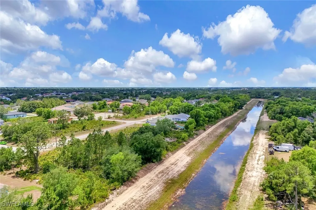 2201 Tena Avenue N Lehigh Acres FL 33971