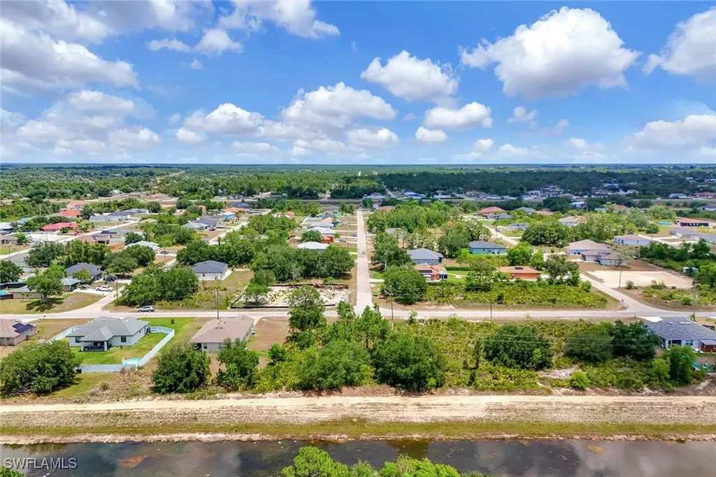 2201 Tena Avenue N Lehigh Acres FL 33971
