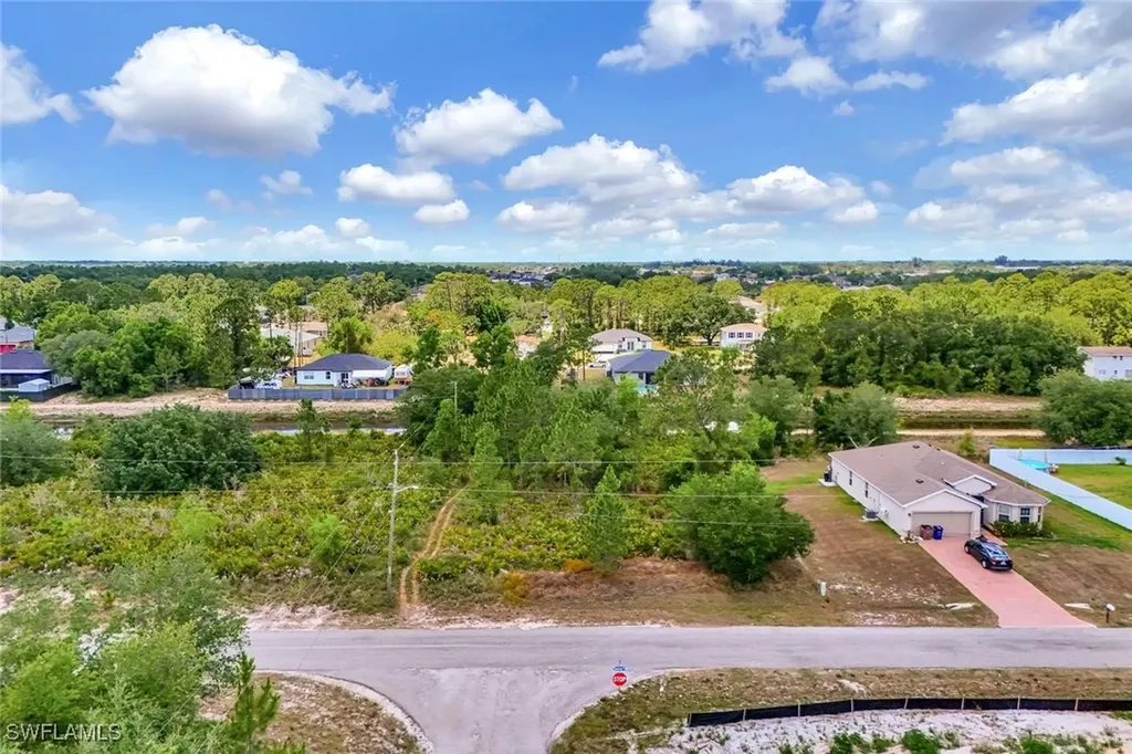 2201 Tena Avenue N Lehigh Acres FL 33971