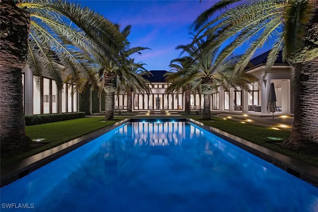 3655 Fort Charles Drive Naples FL 34102