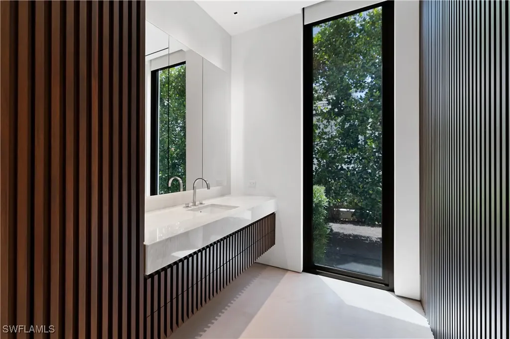 3655 Fort Charles Drive Naples FL 34102