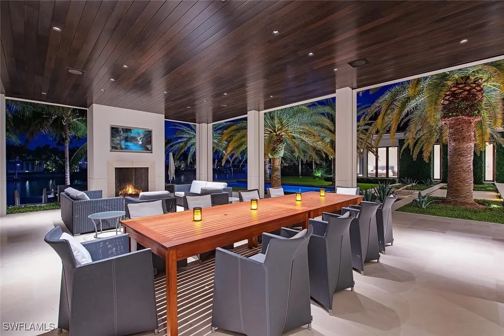 3655 Fort Charles Drive Naples FL 34102