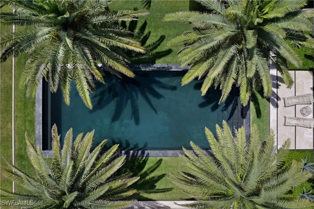 3655 Fort Charles Drive Naples FL 34102