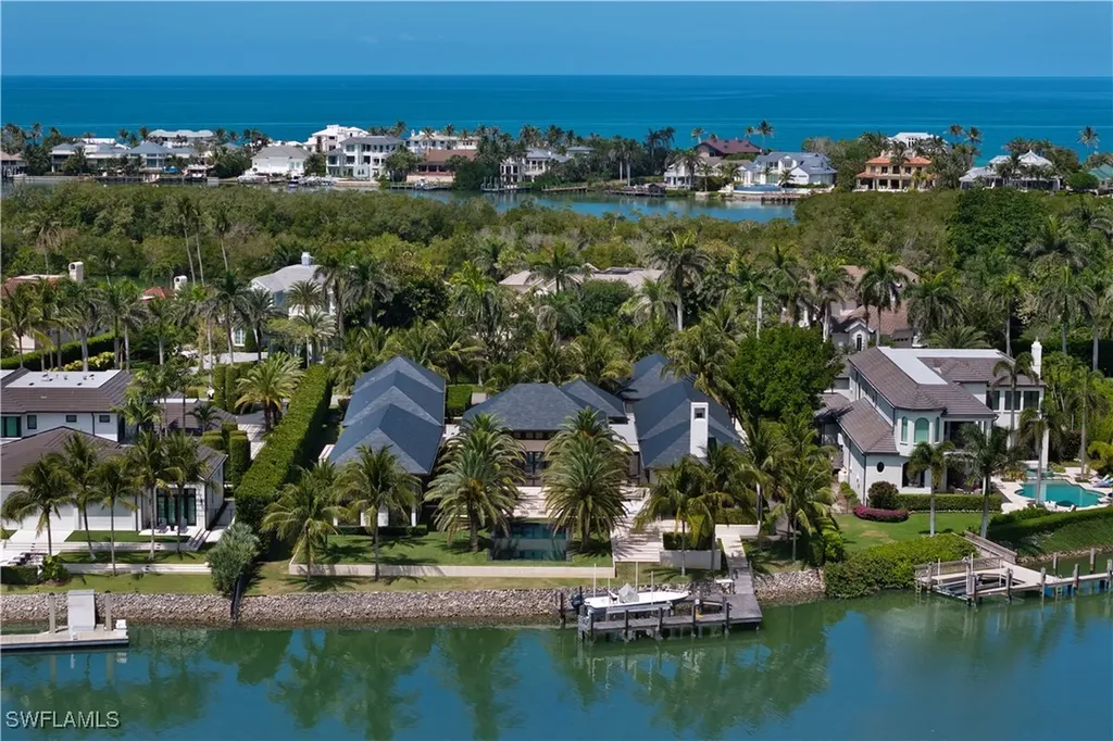 3655 Fort Charles Drive Naples FL 34102