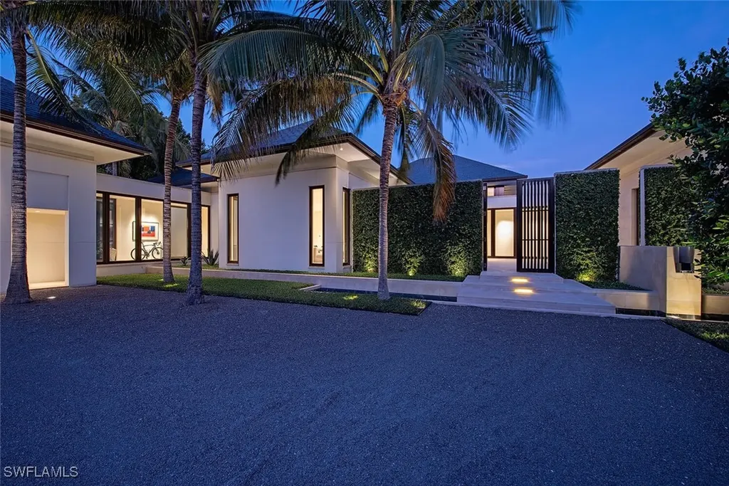 3655 Fort Charles Drive Naples FL 34102