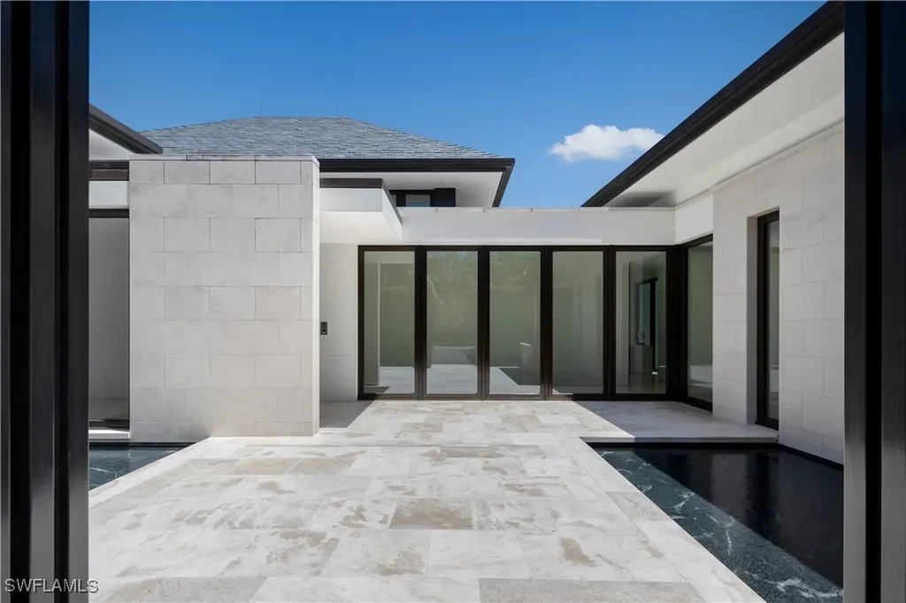 3655 Fort Charles Drive Naples FL 34102