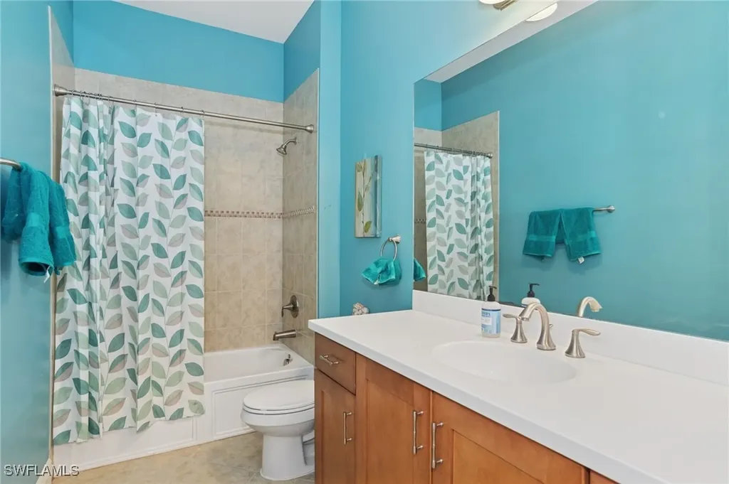 13484 Cambridge Lane Naples FL 34109