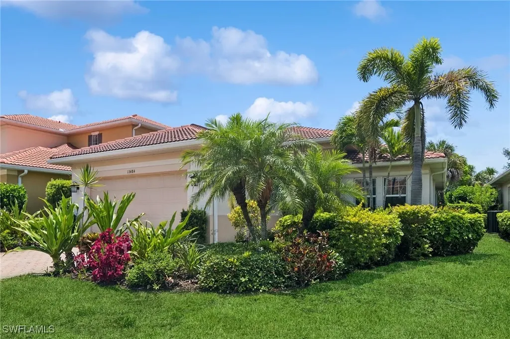 13484 Cambridge Lane Naples FL 34109