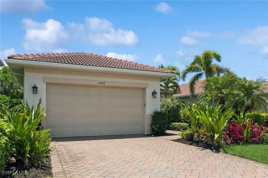 13484 Cambridge Lane Naples FL 34109