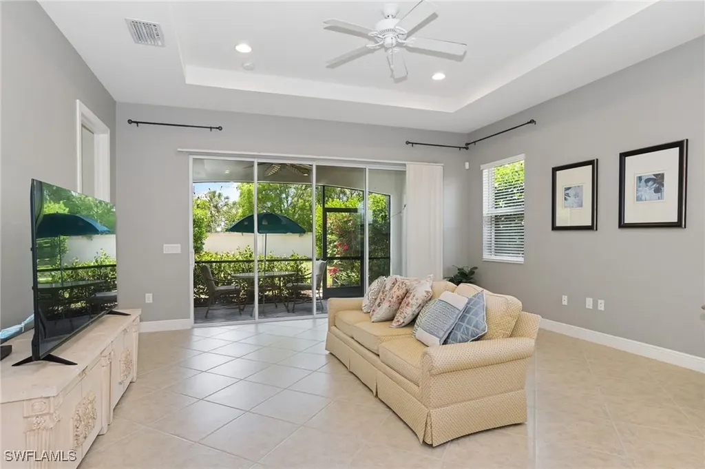 13484 Cambridge Lane Naples FL 34109