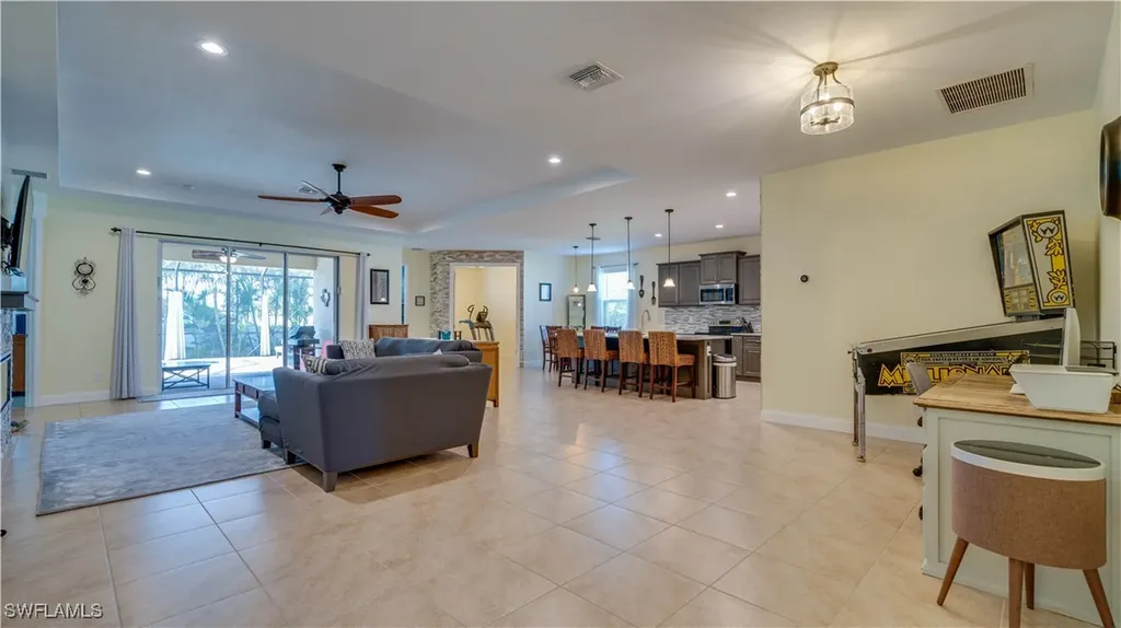 2541 SW 32nd Lane Cape Coral FL 33914