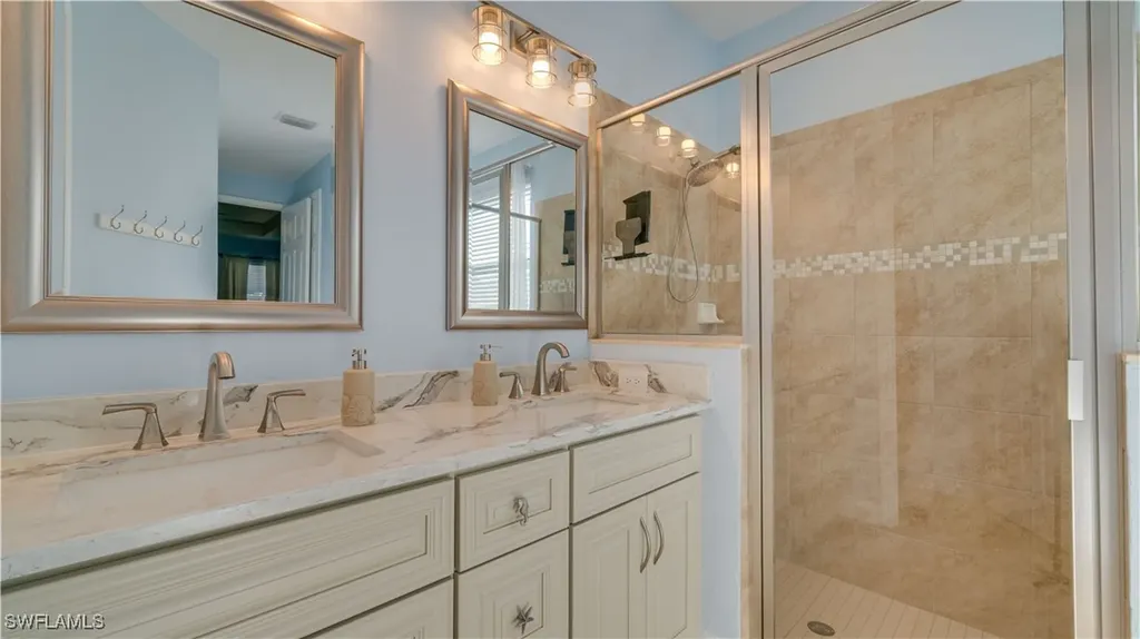2541 SW 32nd Lane Cape Coral FL 33914