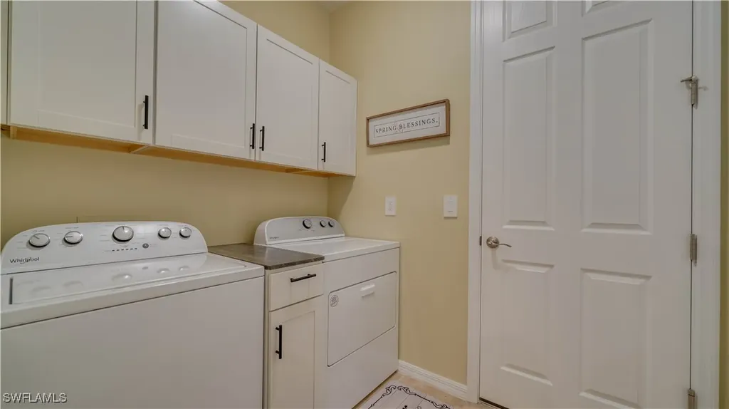 2541 SW 32nd Lane Cape Coral FL 33914