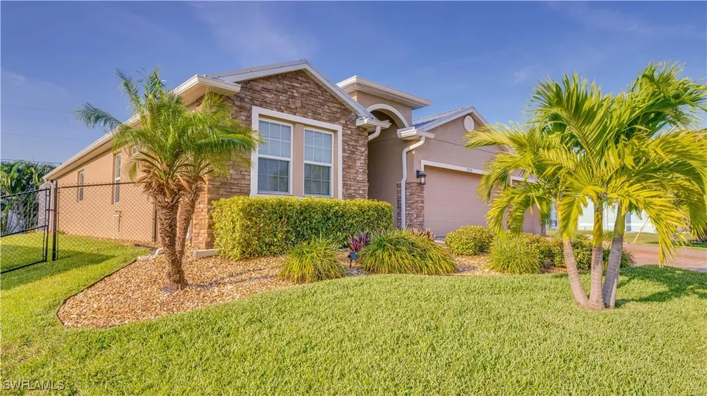 2541 SW 32nd Lane Cape Coral FL 33914