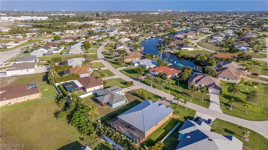 2541 SW 32nd Lane Cape Coral FL 33914