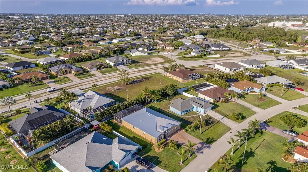 2541 SW 32nd Lane Cape Coral FL 33914