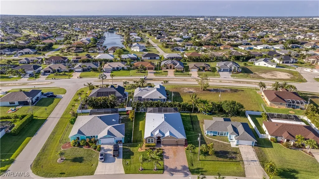 2541 SW 32nd Lane Cape Coral FL 33914