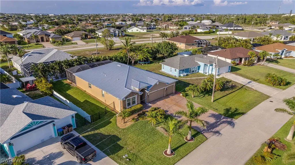 2541 SW 32nd Lane Cape Coral FL 33914