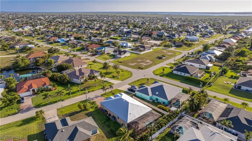 2541 SW 32nd Lane Cape Coral FL 33914