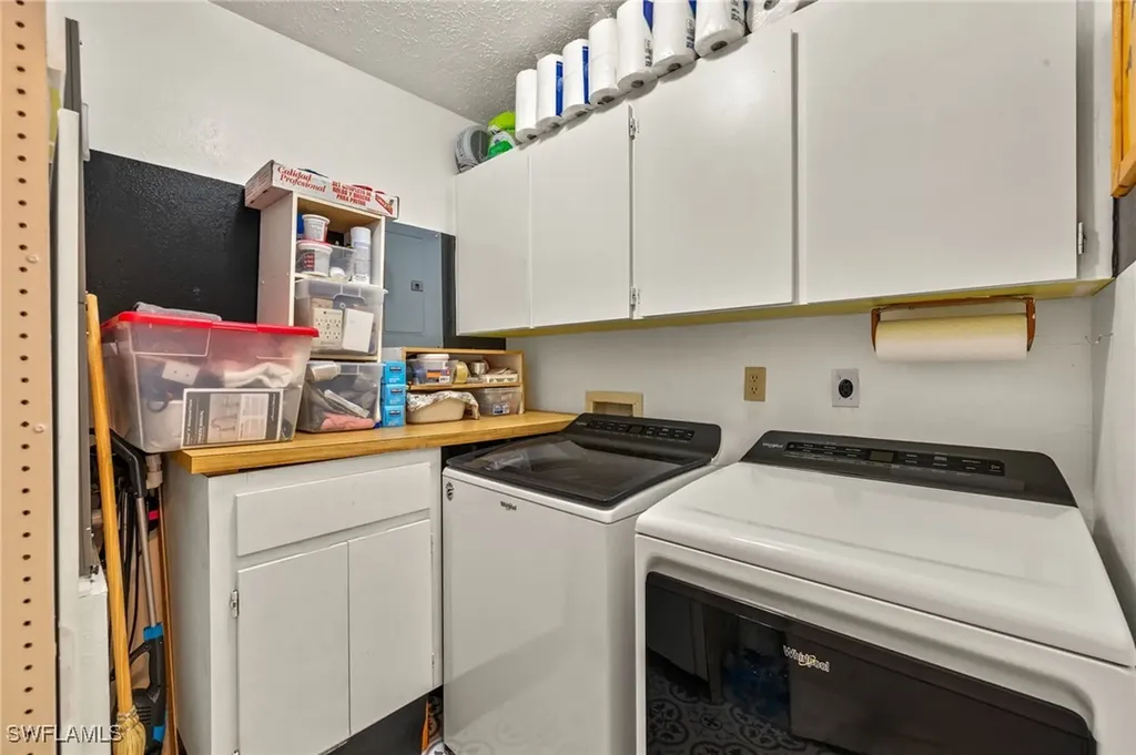 1345 SE 40th Terrace Cape Coral FL 33904