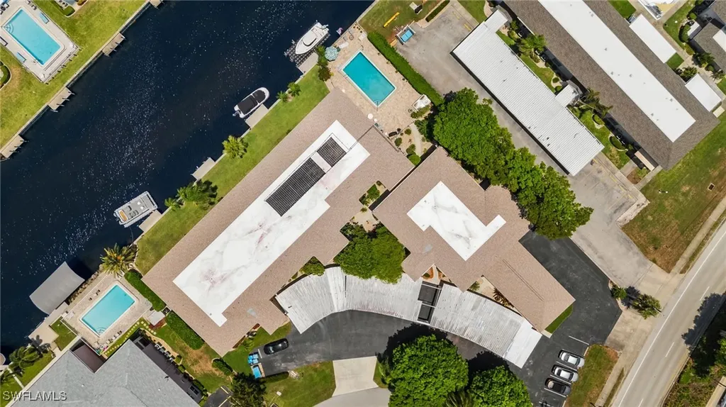 1345 SE 40th Terrace Cape Coral FL 33904