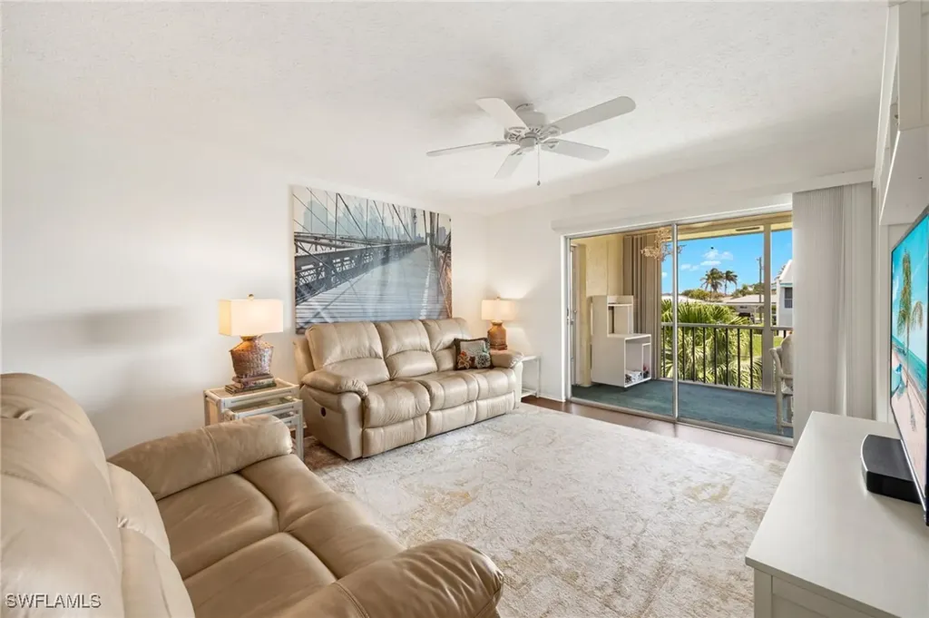 1345 SE 40th Terrace Cape Coral FL 33904