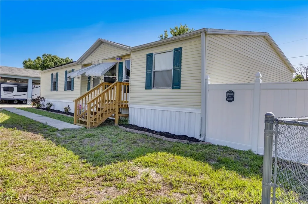 8269 Penny Drive North Fort Myers FL 33917