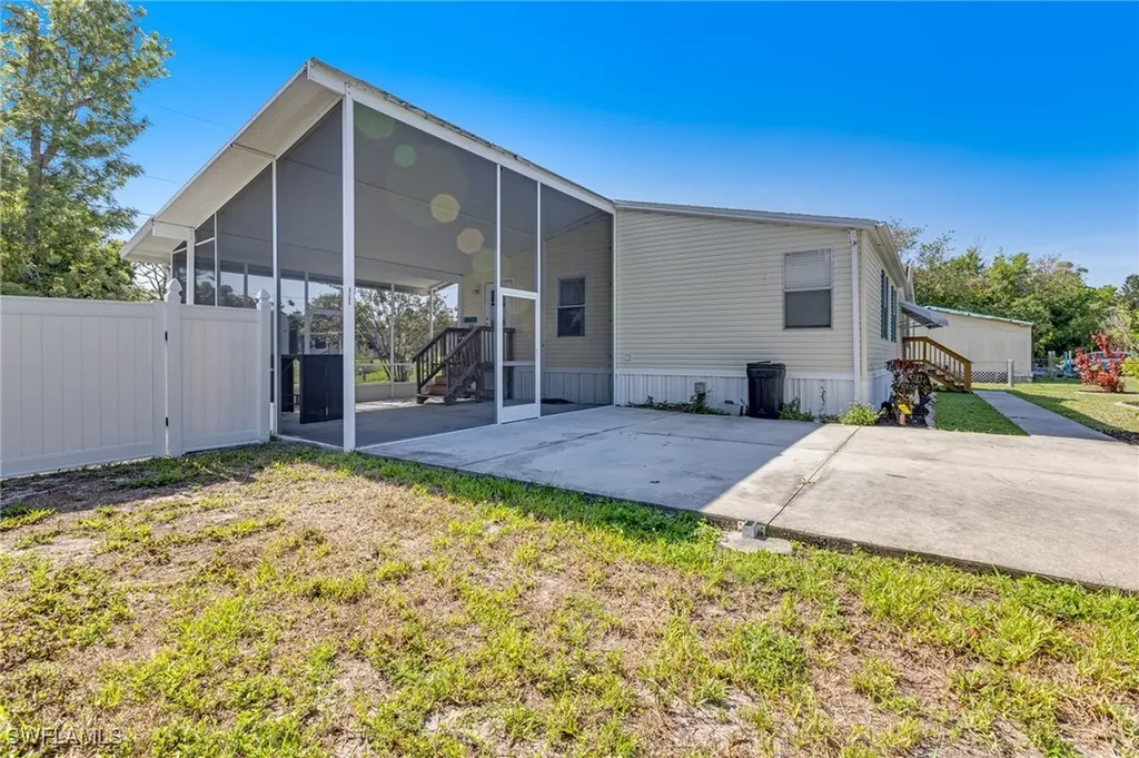 8269 Penny Drive North Fort Myers FL 33917