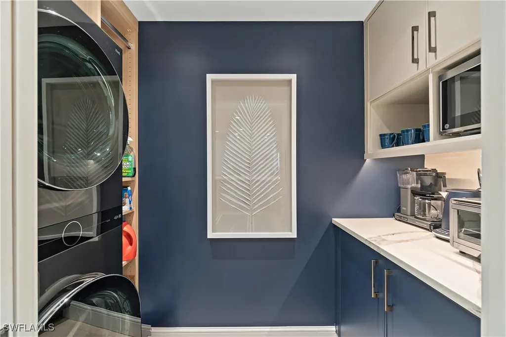 4021 Gulf Shore Boulevard N Naples FL 34103