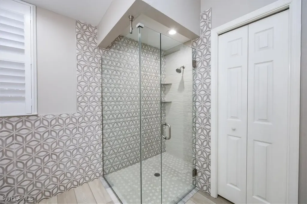 7701 Gardner Drive Naples FL 34109