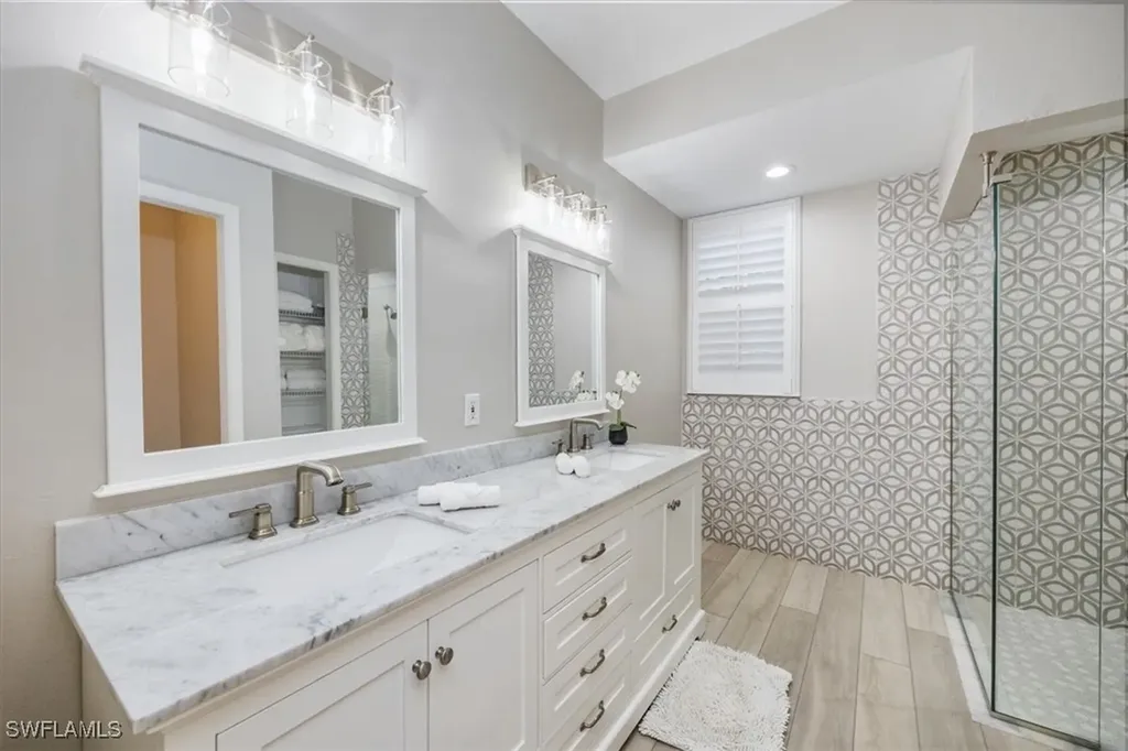 7701 Gardner Drive Naples FL 34109