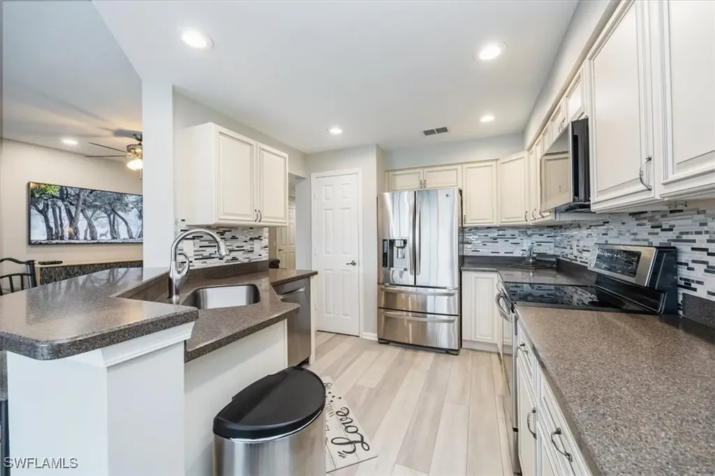 7701 Gardner Drive Naples FL 34109