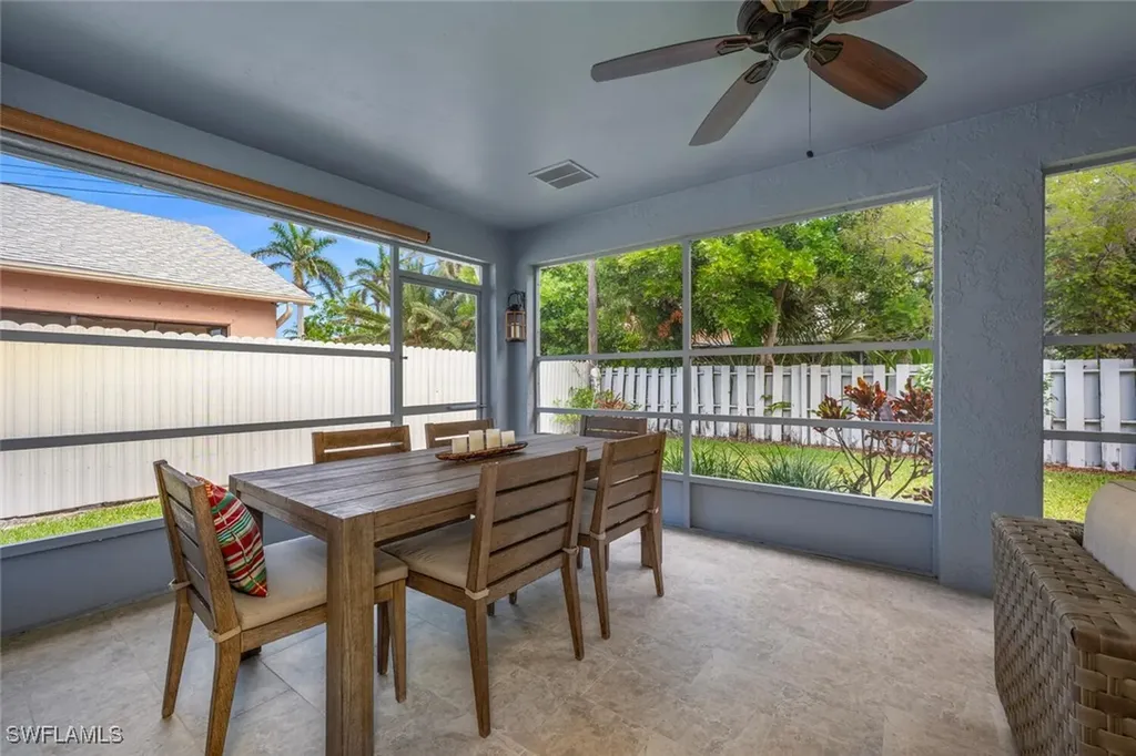 607 92nd Avenue N Naples FL 34108