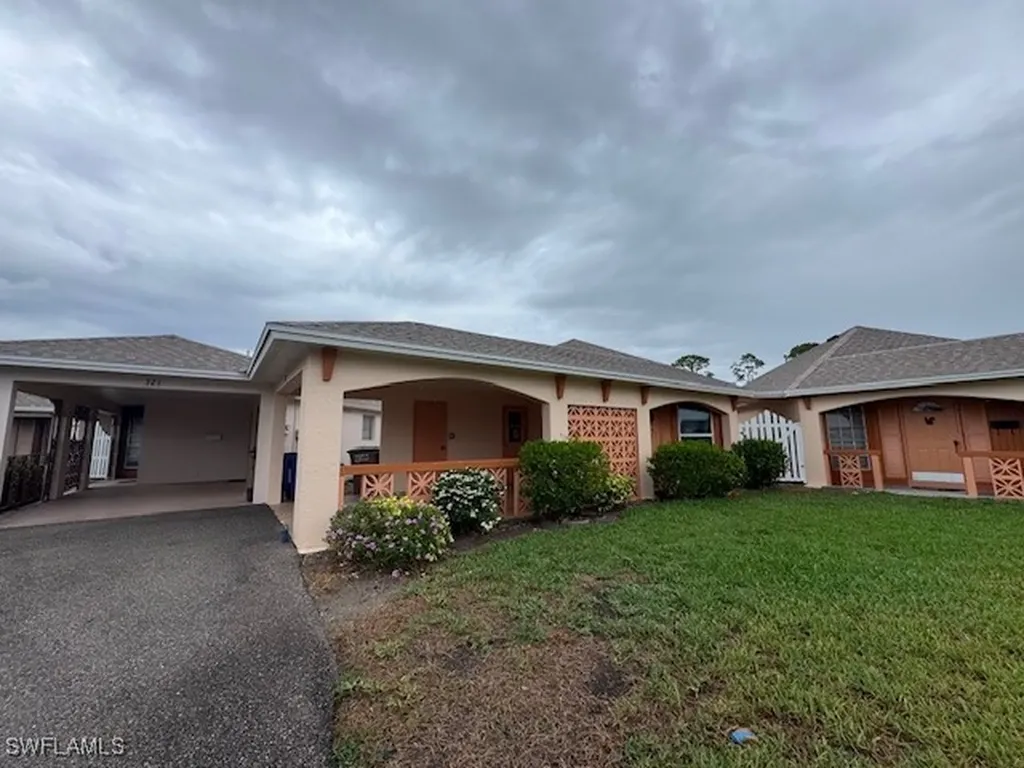 323 Dania Street Lehigh Acres FL 33936