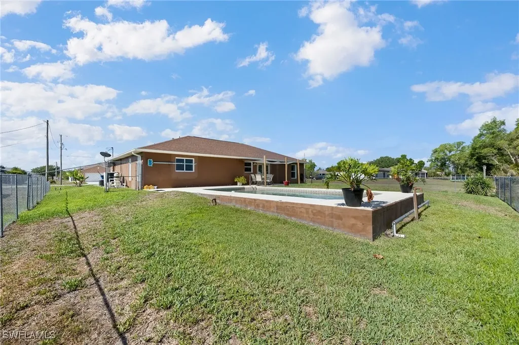 227 Manasota Street Fort Myers FL 33913