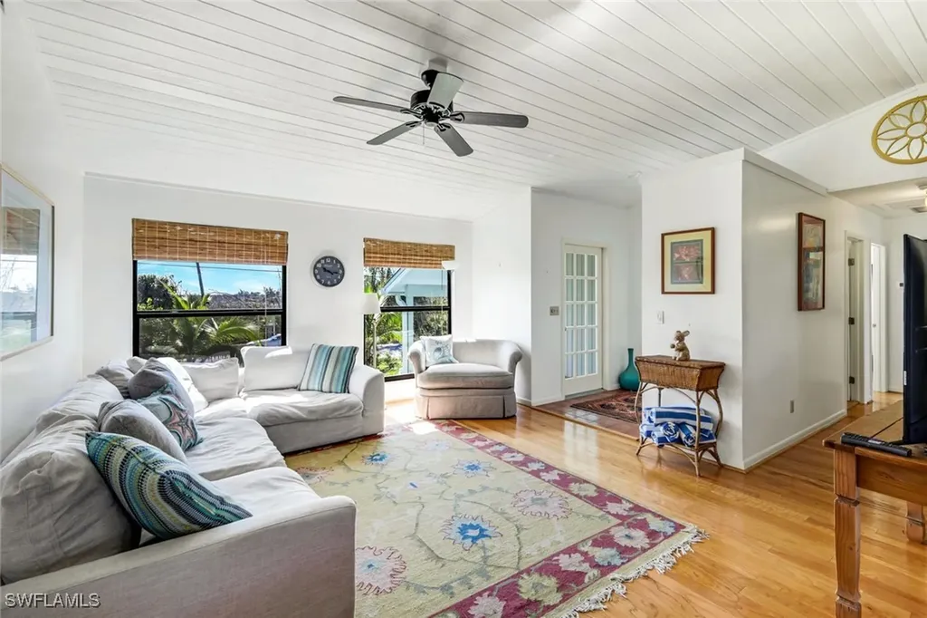 647 Rabbit Road Sanibel FL 33957