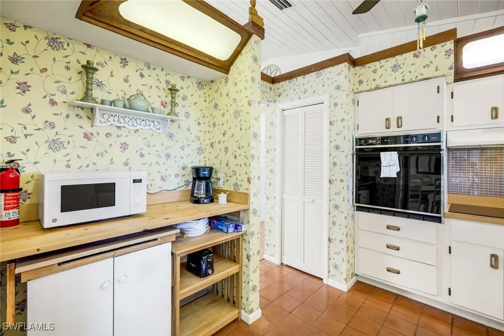647 Rabbit Road Sanibel FL 33957