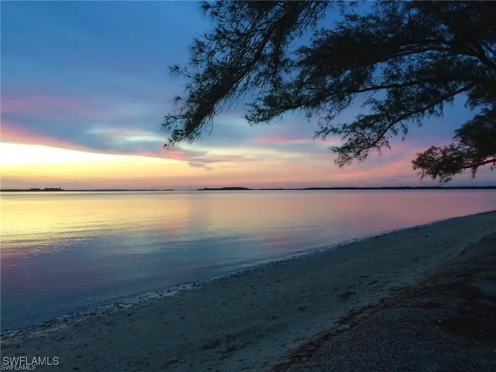 647 Rabbit Road Sanibel FL 33957