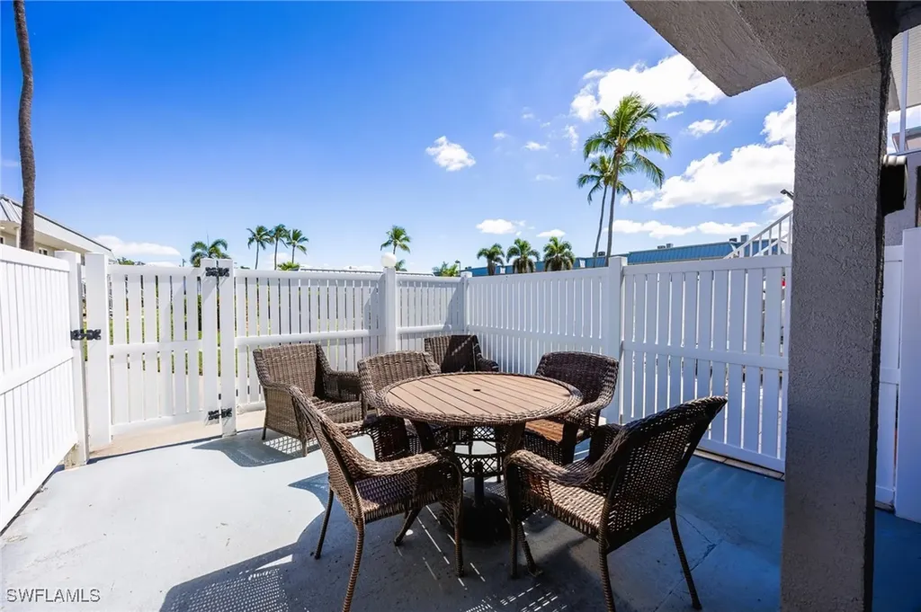 6777 Winkler Road Fort Myers FL 33919