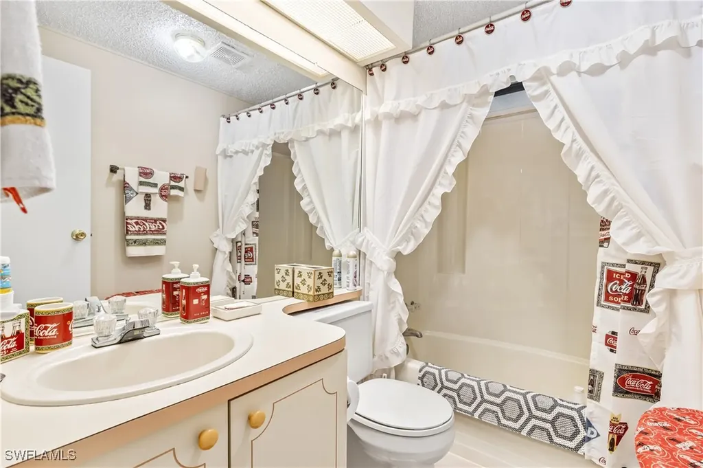 9245 Caloosa Drive North Fort Myers FL 33903