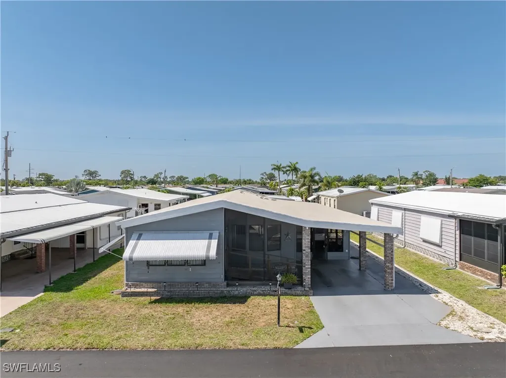 9245 Caloosa Drive North Fort Myers FL 33903