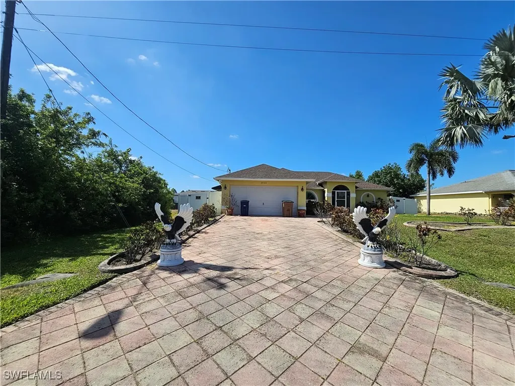 3903 1st Street SW Lehigh Acres FL 33976