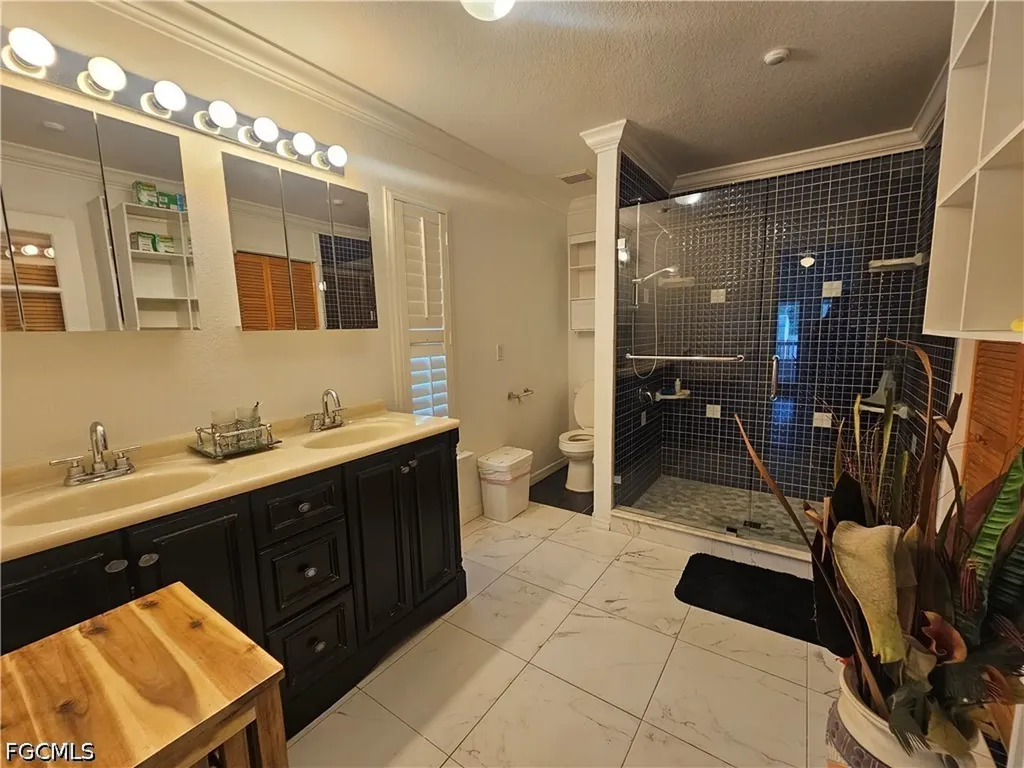 3903 1st Street SW Lehigh Acres FL 33976