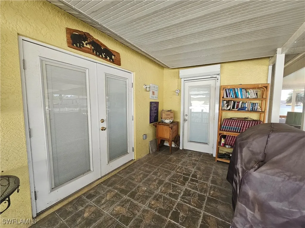 3903 1st Street SW Lehigh Acres FL 33976