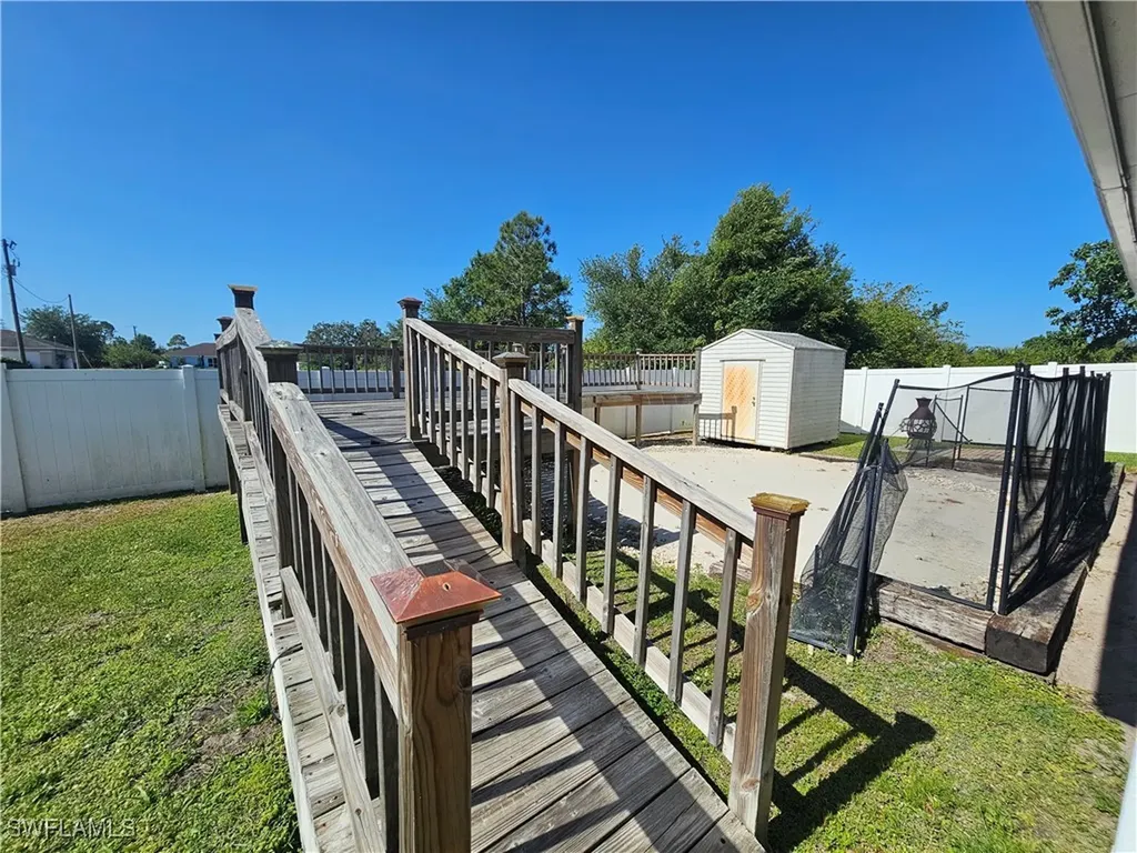 3903 1st Street SW Lehigh Acres FL 33976