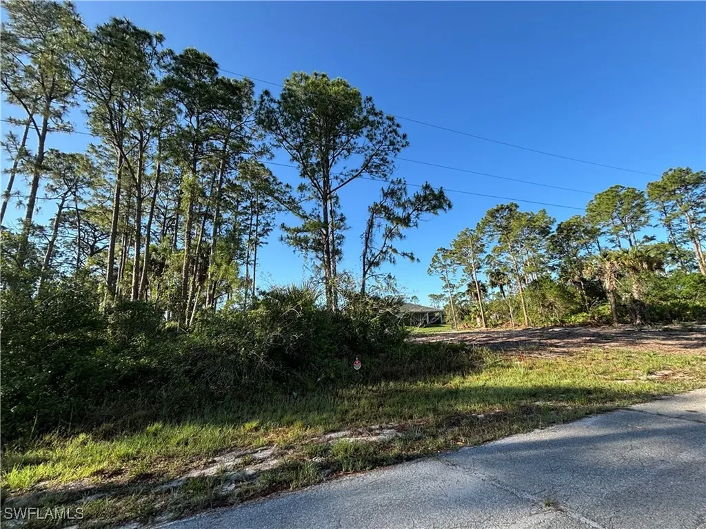 411 Thames Avenue Labelle FL 33935