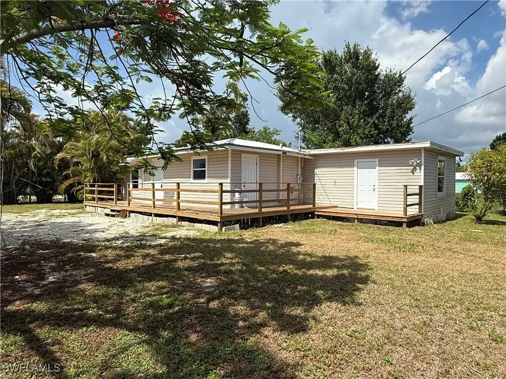 5981 Cubles Drive Bokeelia FL 33922